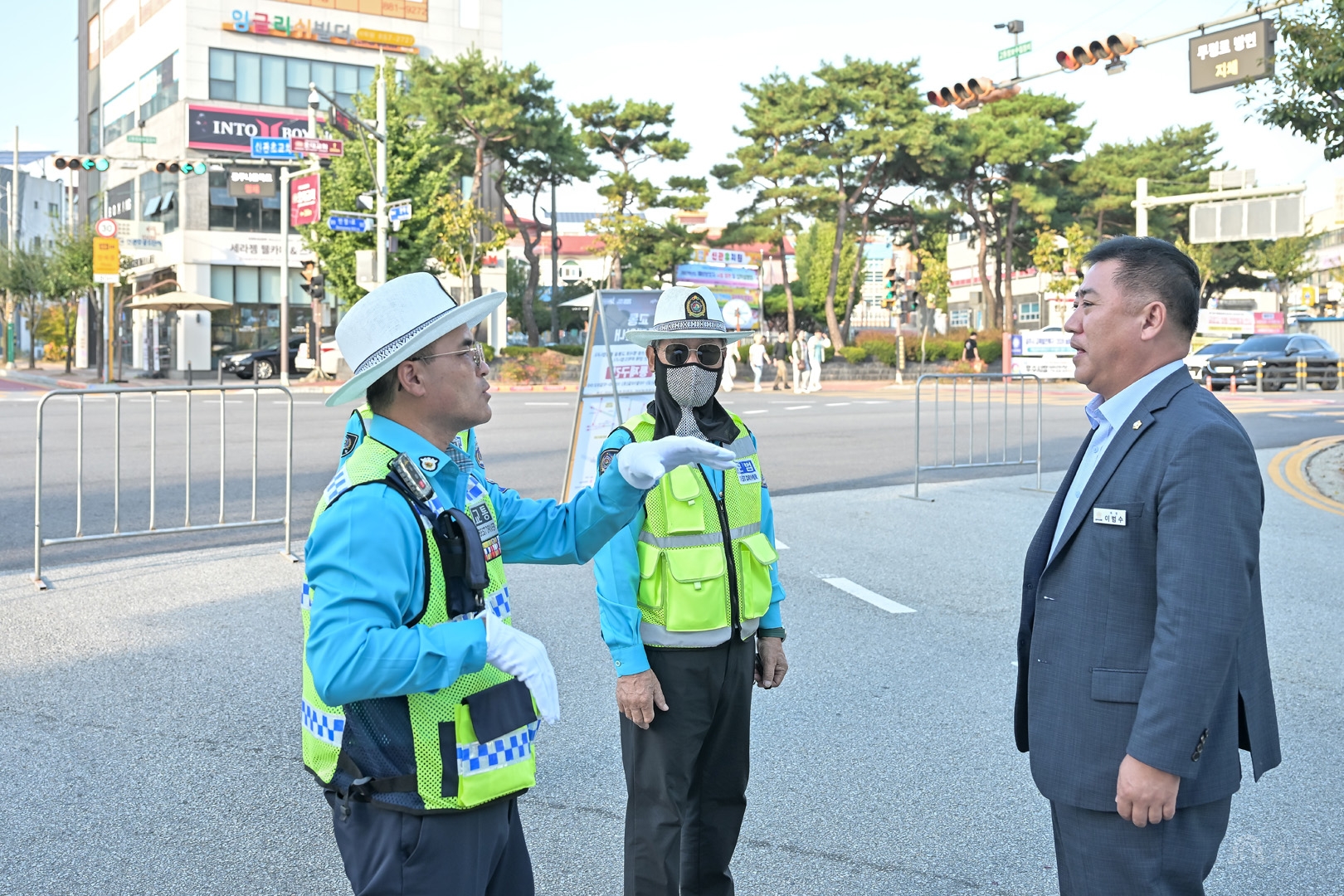 2026년 10월 9일 웰컴투 신관동 부스 격려