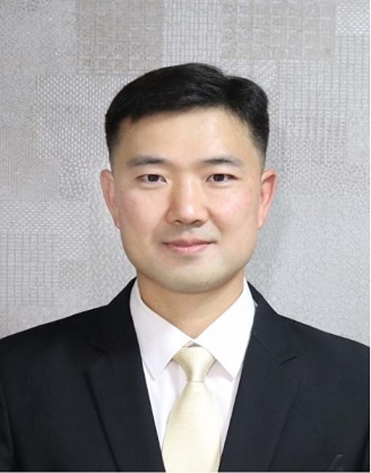 증명사진.jpg